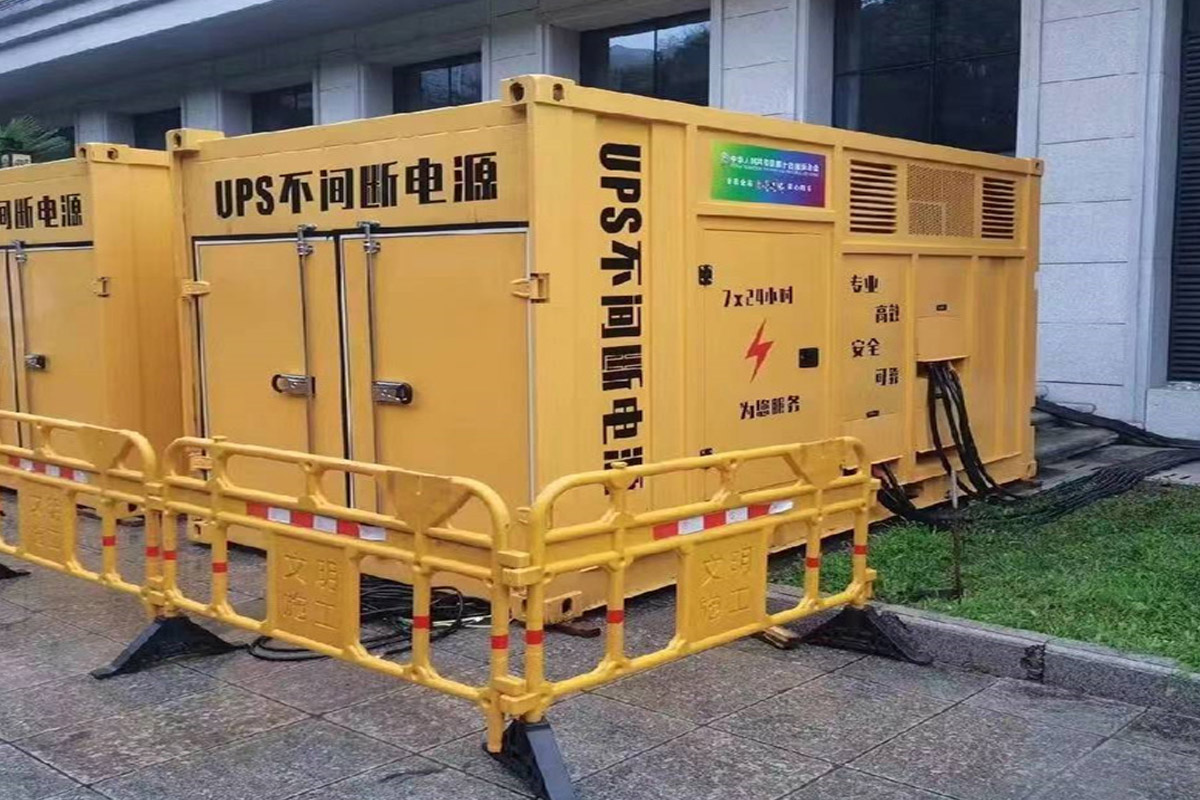 向阳发电机租赁施工现场